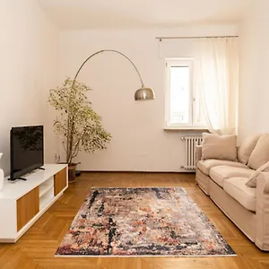 Domus - Elegante Residenza Con Affaccio Su Porta Leoni Appartamento